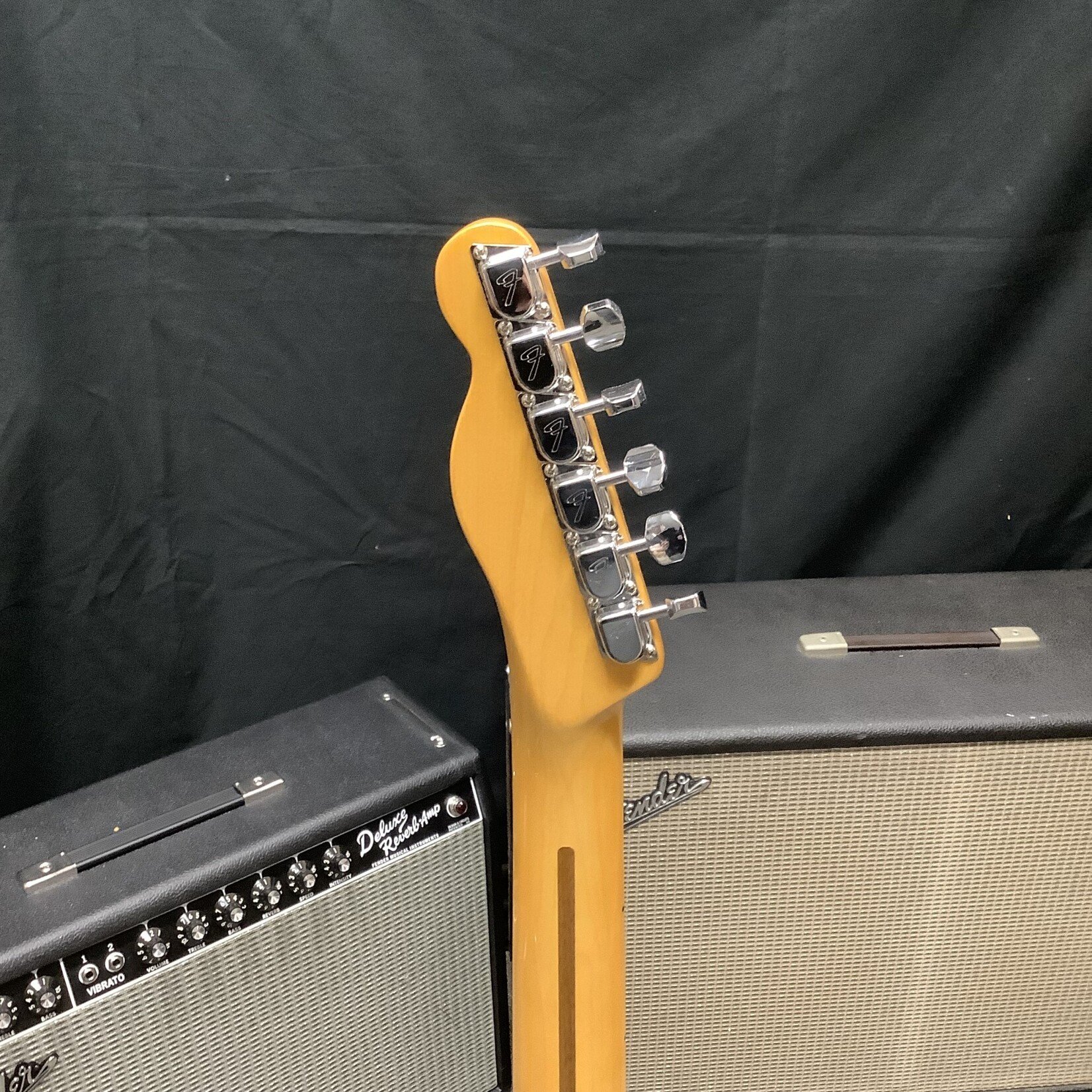 Fender 2023 Fender American Vintage II 1972 Telecaster Thinline 3-Color Sunburst
