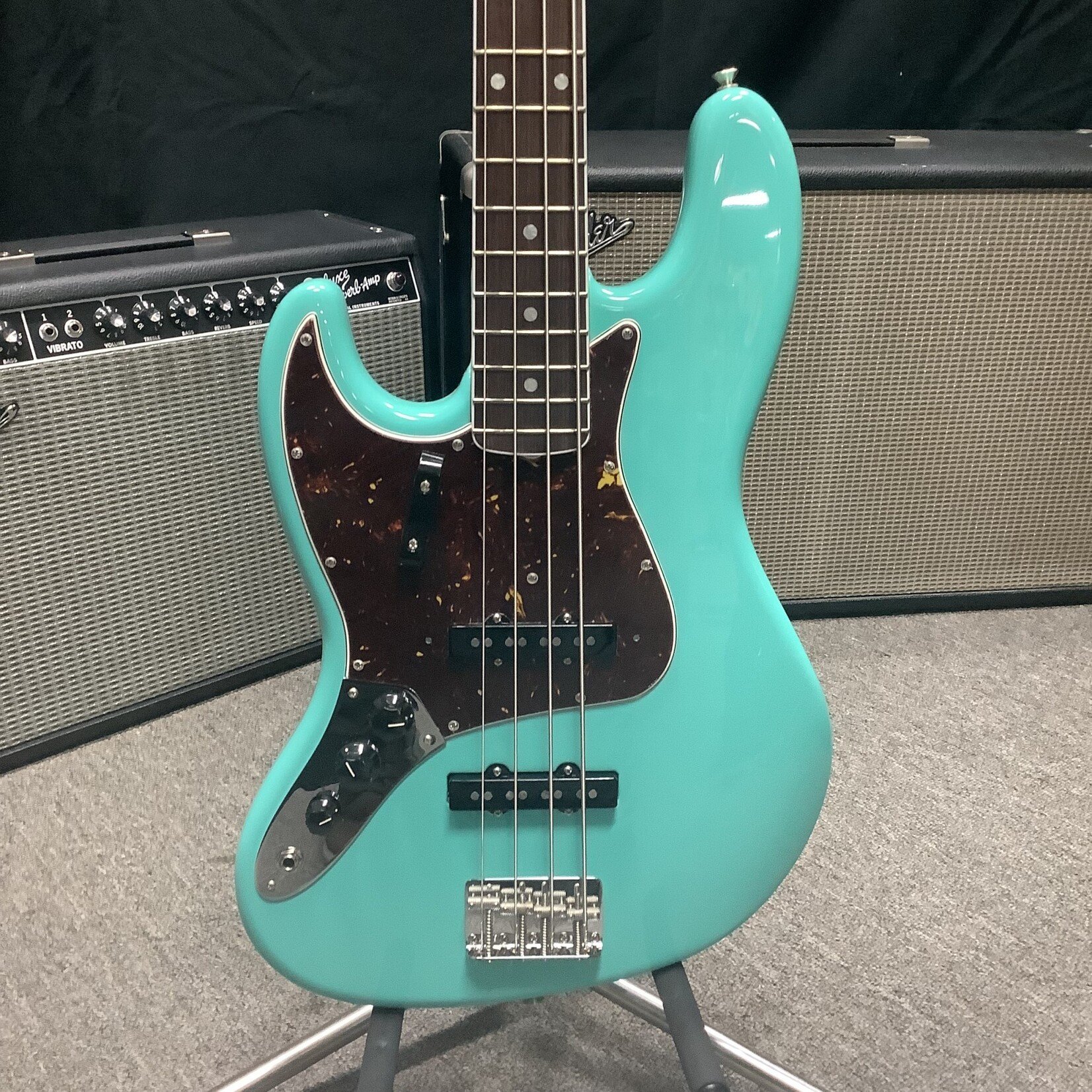 Fender 2023 Fender American Vintage II 1966 Jazz Bass Seafoam Green