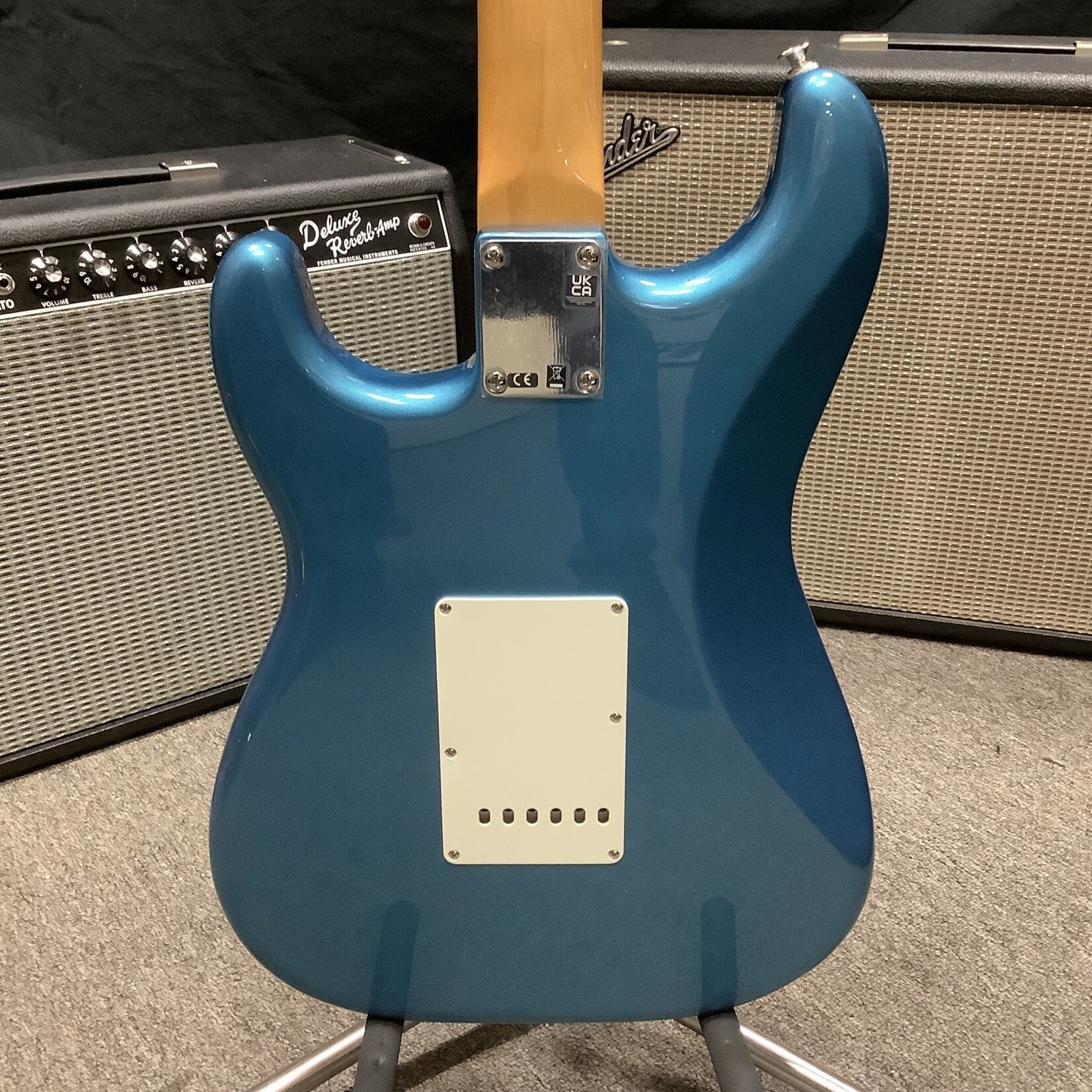 2023 Fender Vintera II '60s Stratocaster Lake Placid Blue