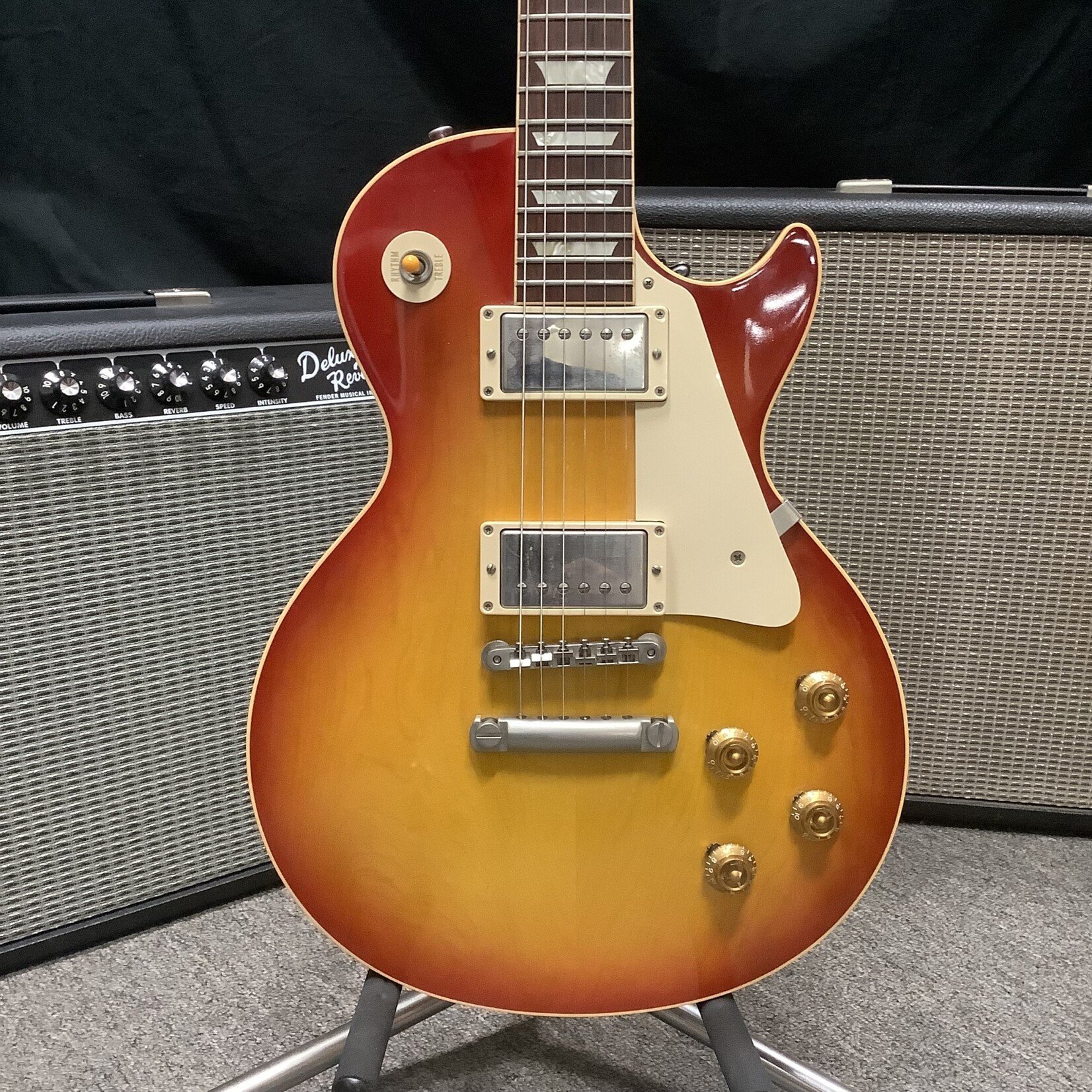 Gibson Used Gibson Custom Les Paul R8 Plain Top Sunburst
