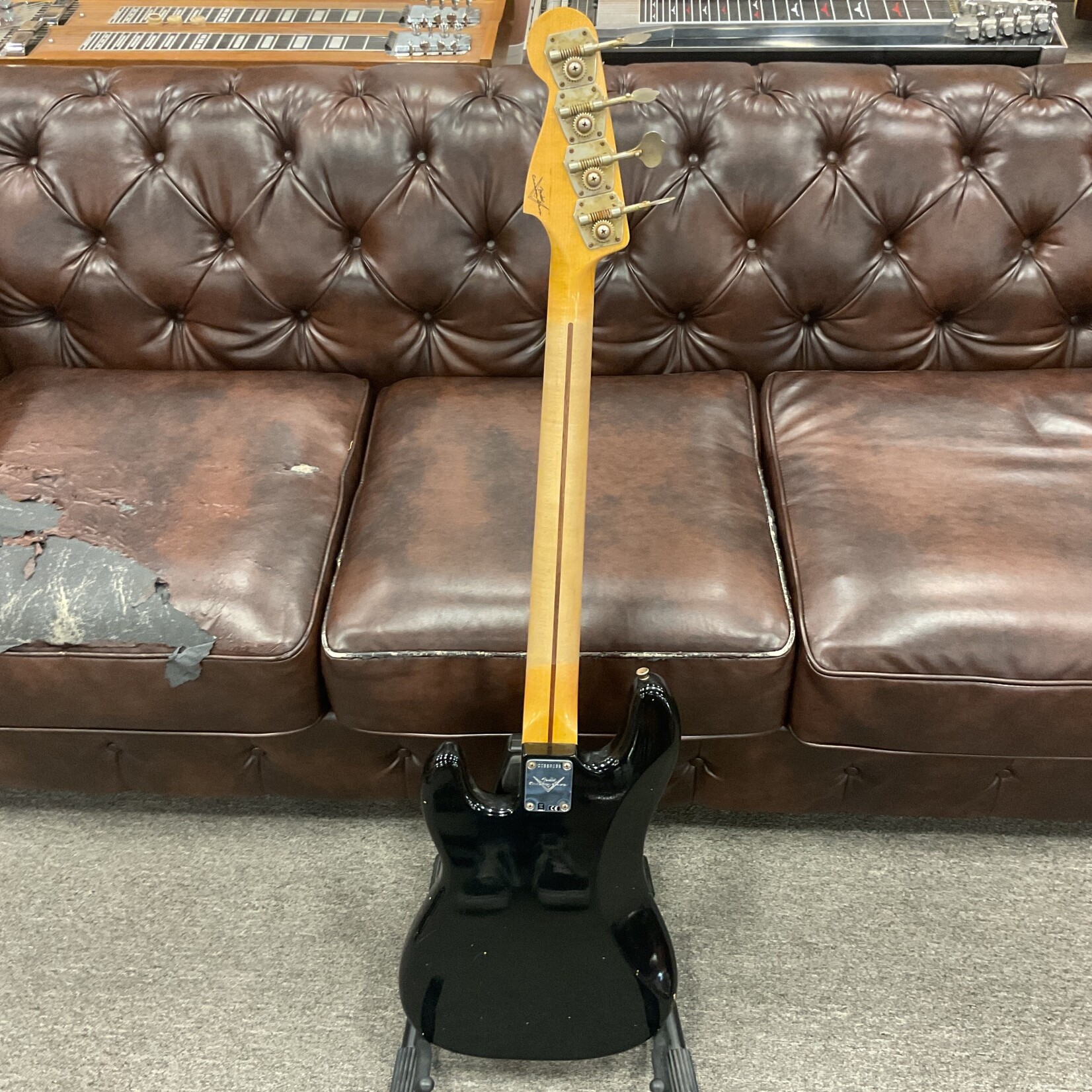 Fender Fender Custom Shop Aged P-Bass Black