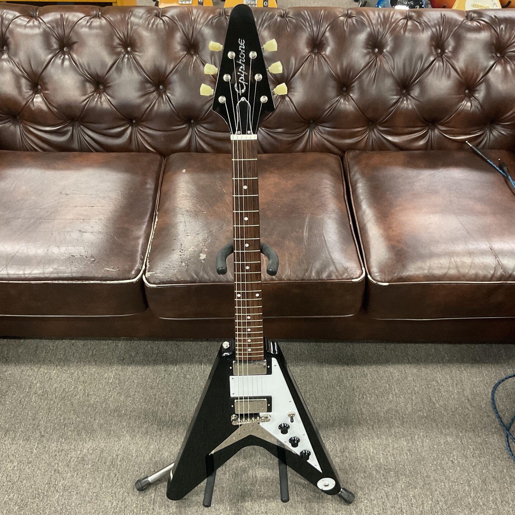 Epiphone Epiphone Flying V Black W/ White Pickguard