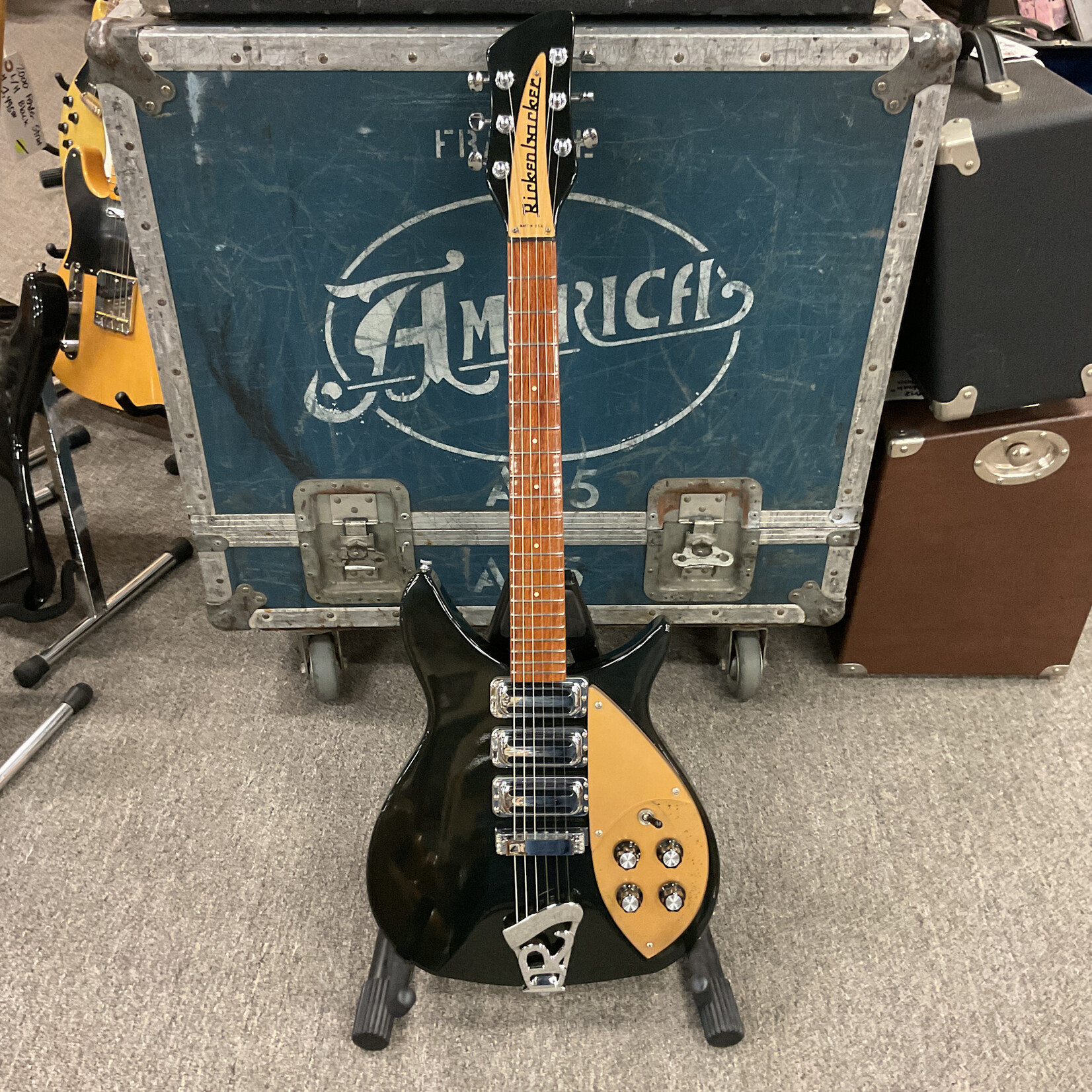 Rickenbacker 1984 Rickenbacker #325 Jetglo '63 Specs W/ Gold Pickguard