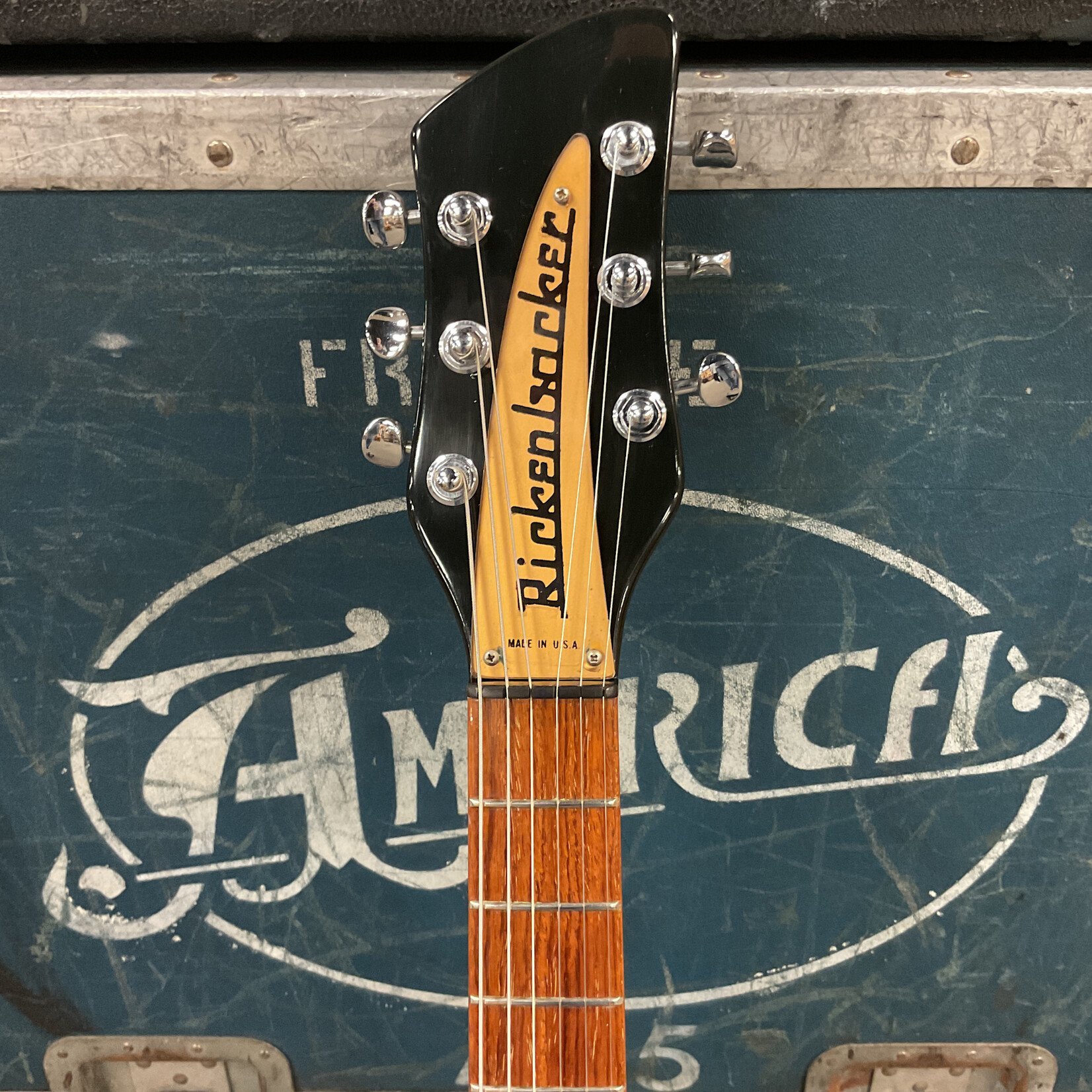 Rickenbacker 1984 Rickenbacker #325 Jetglo '63 Specs W/ Gold Pickguard