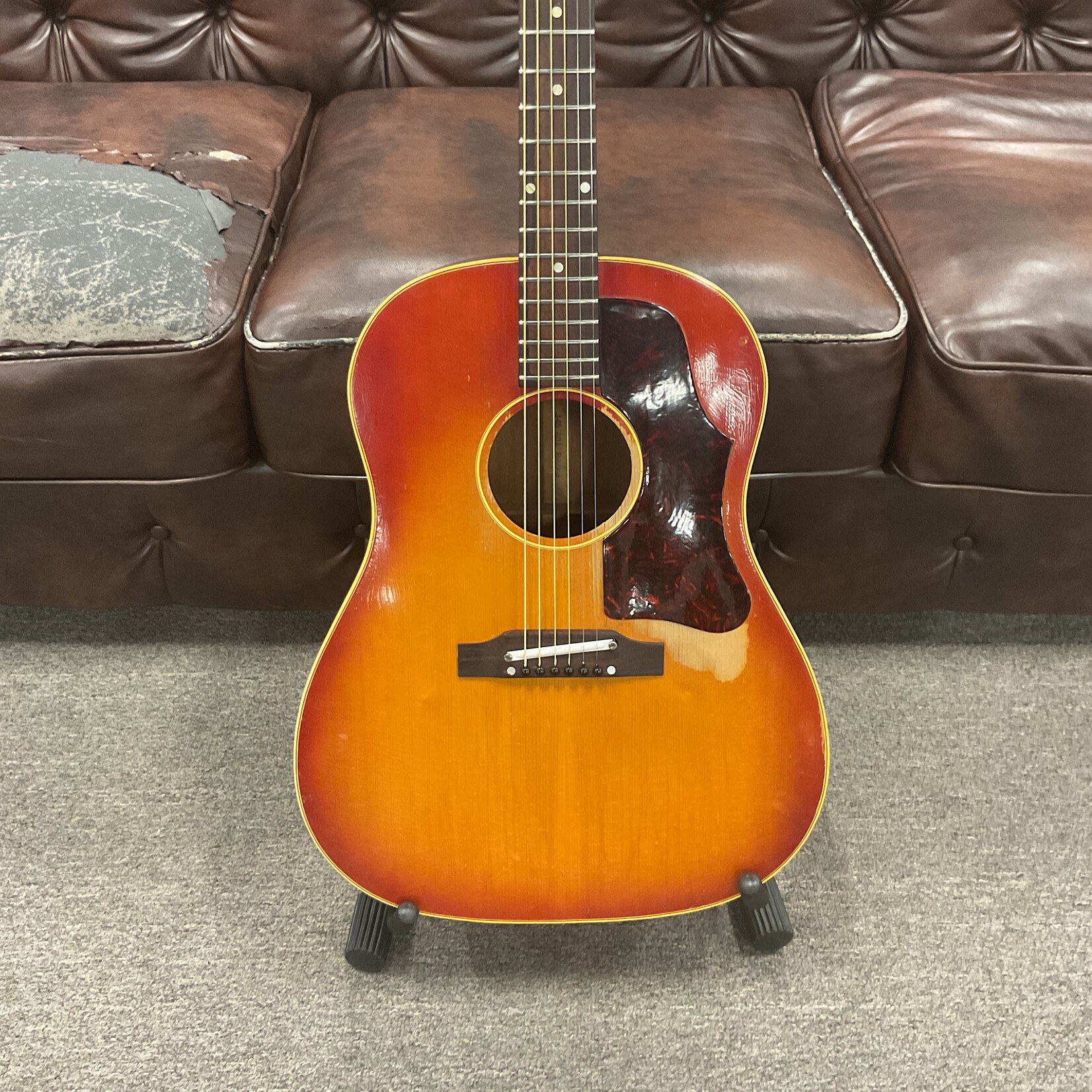 Gibson 1962 Gibson J-45 ADJ Cherry Sunburst