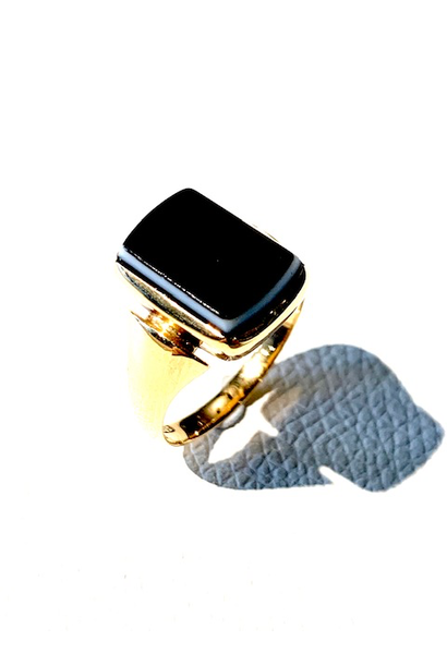 Vintage Sardonyx Plaque Ring - 14ct Yellow Gold. Size'T - c1930