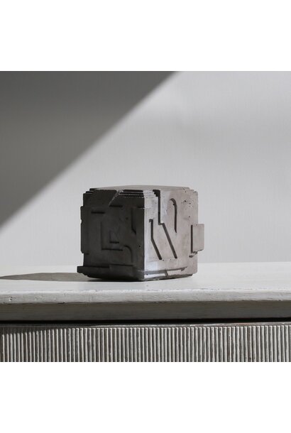 Levi Hawken - Mini G Cube, 2021 - Cast concrete - 12.5x12.5x12.5cm - Edition of 7