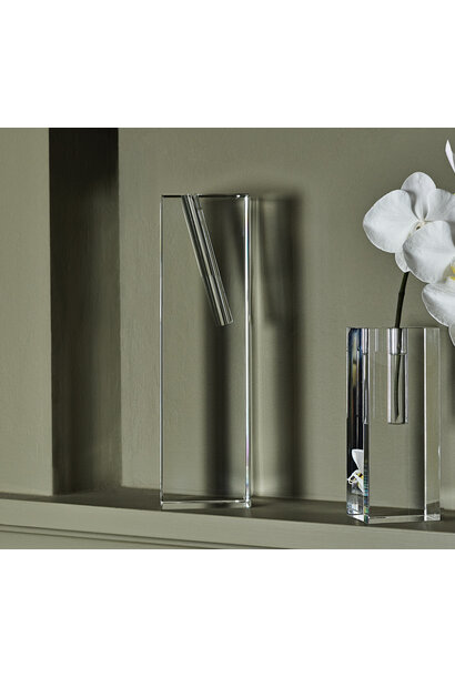 BECKER MINTY Cubik Collection - Tall Angled Single Stem Vase - Crystal Glass - Clear - 10x10x35cm