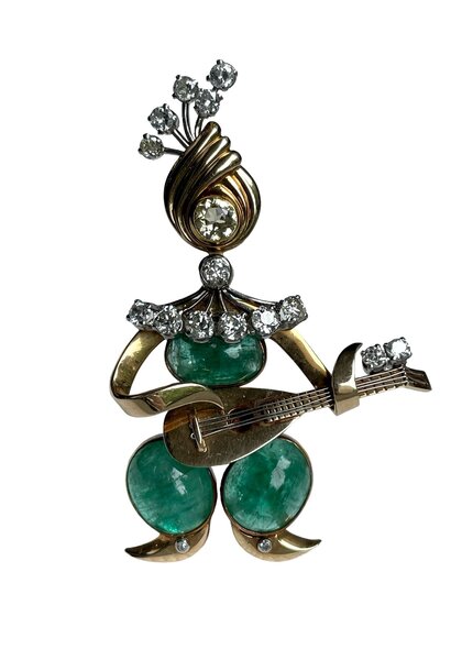 Vintage 18ct Gold Genie Brooch - Natural Yellow Sapphire as Face, 16 Diamonds and 3 Cabochon Green Natural Emeralds 16.5g - Emeralds 3 = 9.8ct Sapphire 1 = 0.7ct Diamonds 14 = 1.05ct J-K/VS&SI 2 = 0.02ct H-I/SI