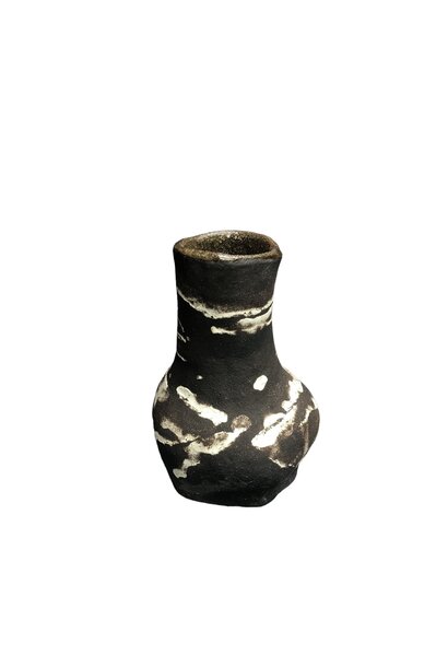 Linda Bretherton - Love Me Tender Vase, 2022 - Black Scarva clay and white porcelain with glazed interior and liquid quartz exterior seal - 12x7x7cm