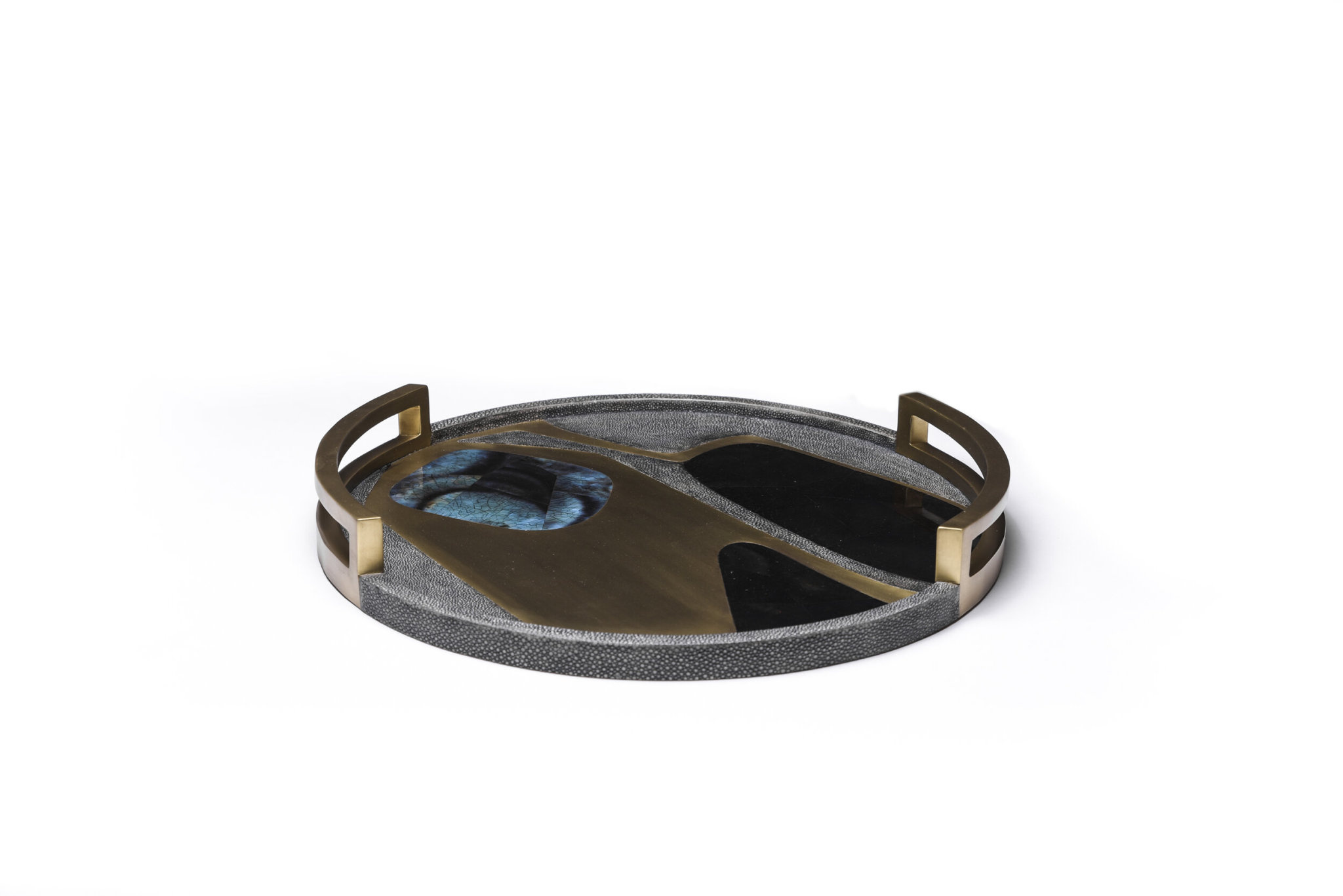 R & Y  Augousti - Cosmos Round Tray in Dark Stingray, Black Pen Shell and Black Lip Shell, Bronze Patina-Brass Handles-7