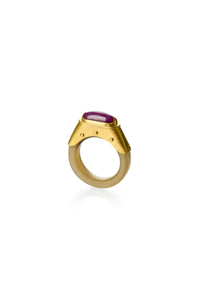 Lisa Black - Ruby Monarch Corundum Ring - Ruby Corundum with Faint Chatoyance Set in 22ct Gold with Trasnlucent Blue Old Horn