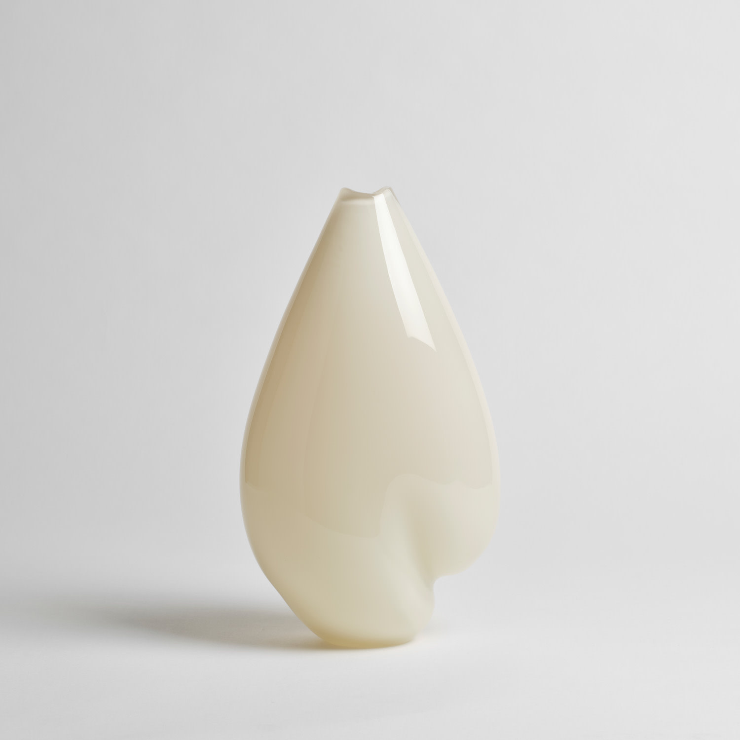 Alexandra Kidd Atelier - Serena Vase Large Polished - Opaque Sandblasted Glass Vanilla  - Handcrafted in Australia-1