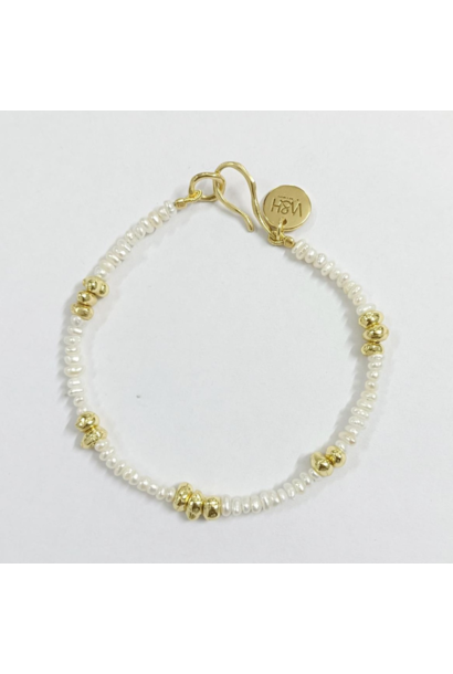 WILFRID & HEATH - Gold Nugget Bracelet with Pearls - 18kt Gold Plated Brass