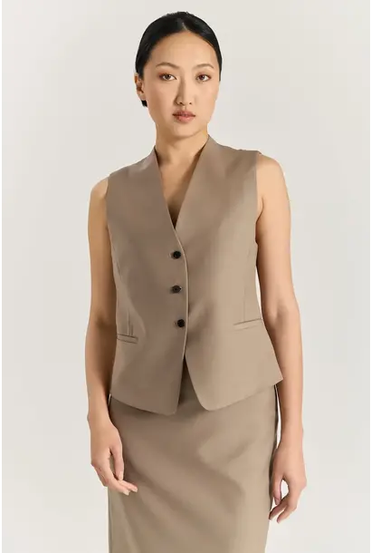 Vivi al Ago - Oazo Vest - Designed in Tasmania