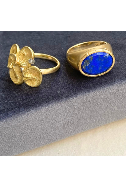 JOYASABI - Athena Lapis Signet Ring - 18ct Gold with Lapis Lazuli - Handmade in Tasmania