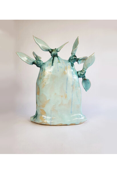 Iole McLachlan - Flight Risk, 2025 - Glazed stoneware - 38x34x14cm