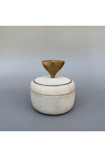 Kifu Paris - Pedestal Knob Box - Small Round Cream Shagreen with Bronze Patina Knob