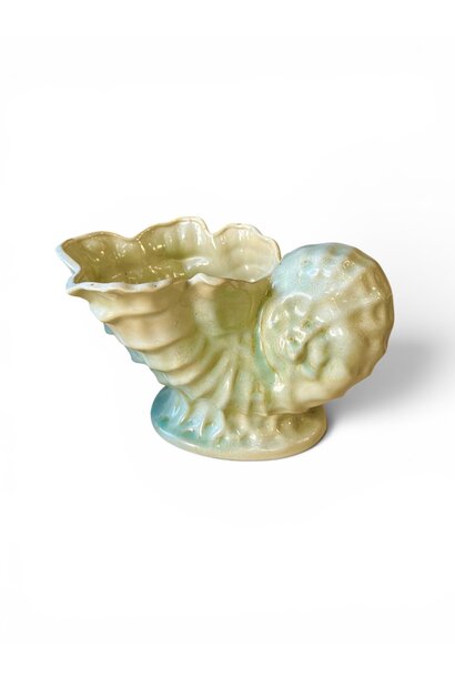 Vintage Soft Pistacio Green Shell Planter - H16xL26cm - c1950