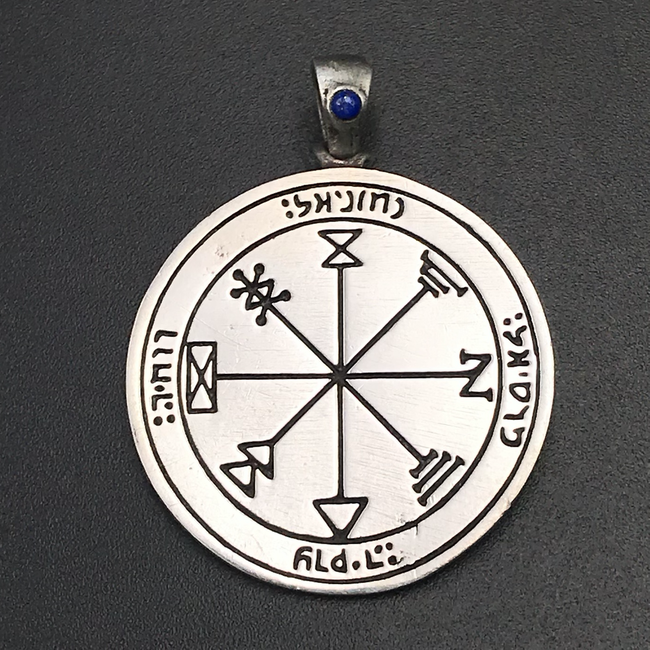 https://cdn.shoplightspeed.com/shops/643444/files/32144543/650x650x2/the-first-pentacle-of-jupiter-in-tin-with-lapis-la.jpg