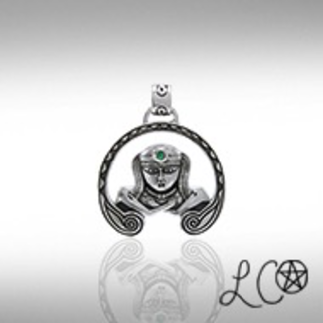 Laurie Cabot’s Anu Goddess with Green Agate Pendant