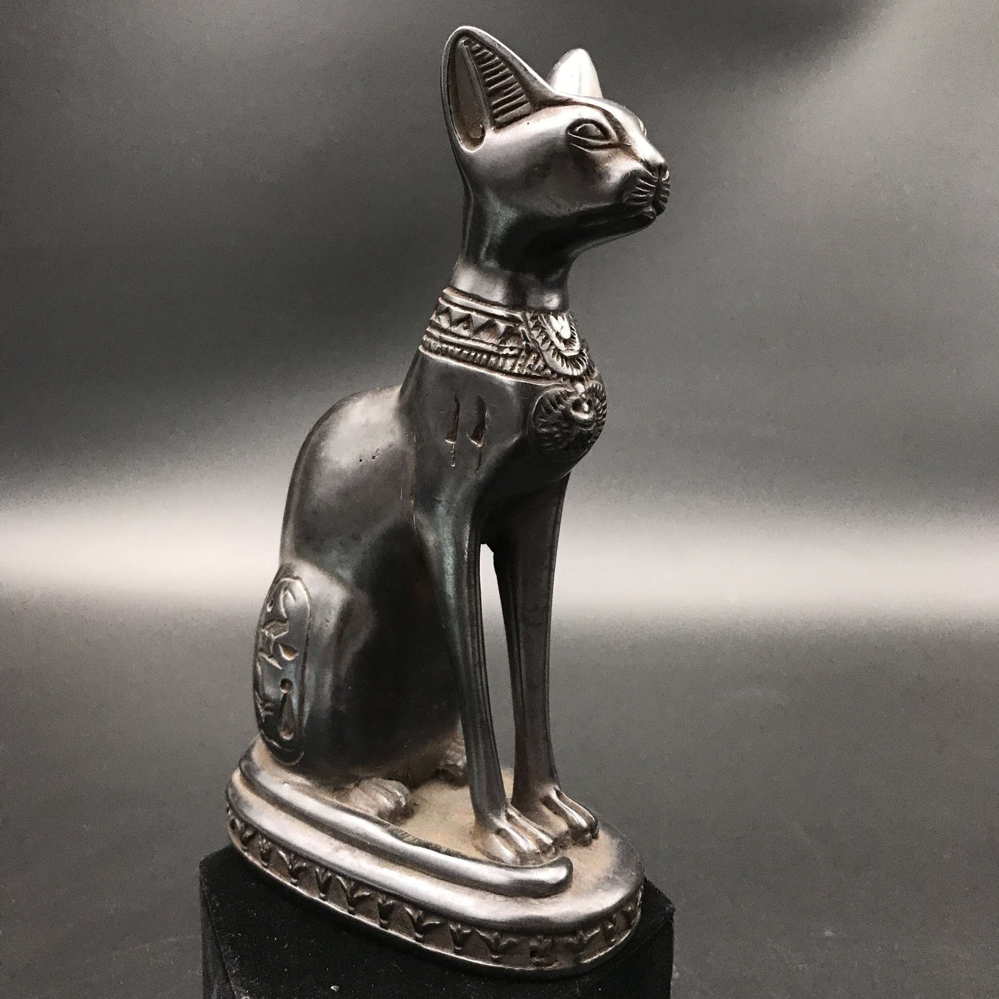 Egyptian Cat Goddess Bastet Statue - 7.5 Inches Tall in Black Polystone -  Made in Egypt - Omen - Psychic Parlor and Witchcraft Emporium