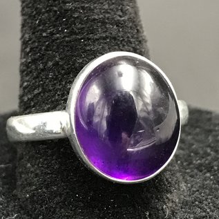 Amethyst Oval Sterling Silver Ring 9