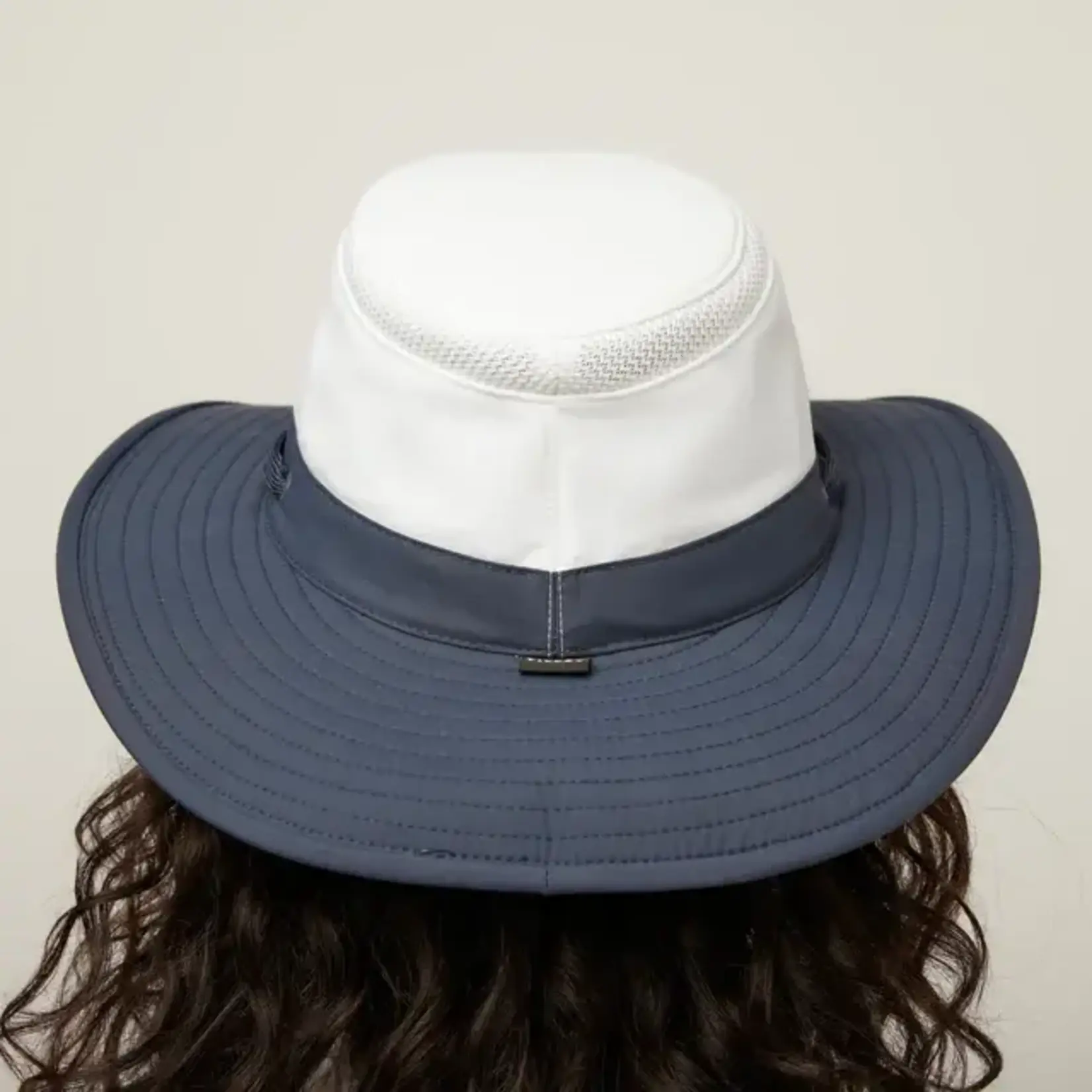 Tilley Tilley Airflo Contrast Broad Brim LTM6-  White/Midnight Navy