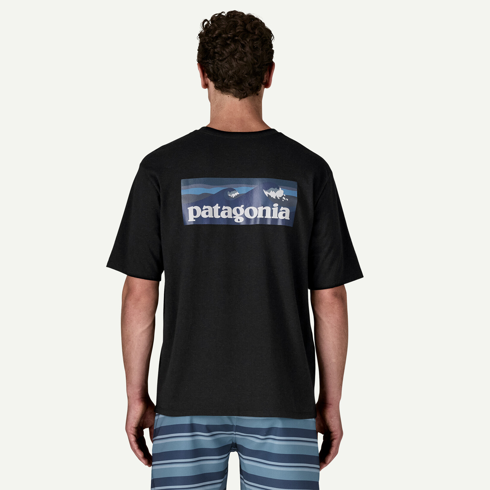 Patagonia Patagonia M's Boardshort Logo Pocket Responsibili-Tee Ink Black XL