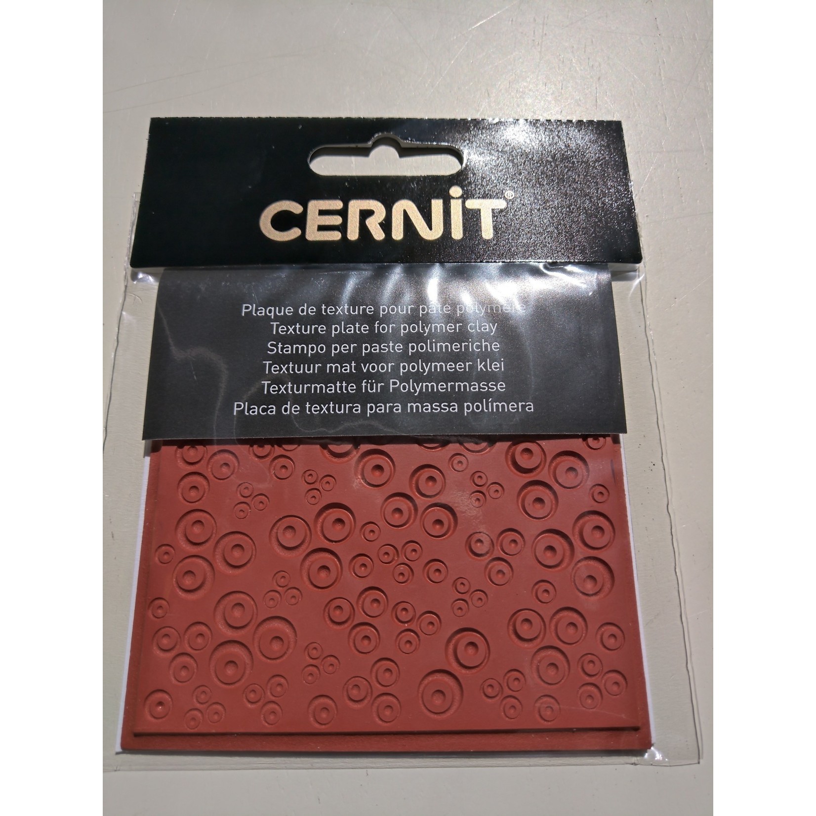 Cernit Cernit Texture Plate 9 X 9 cm - Contemporary Clovers (Red Version)