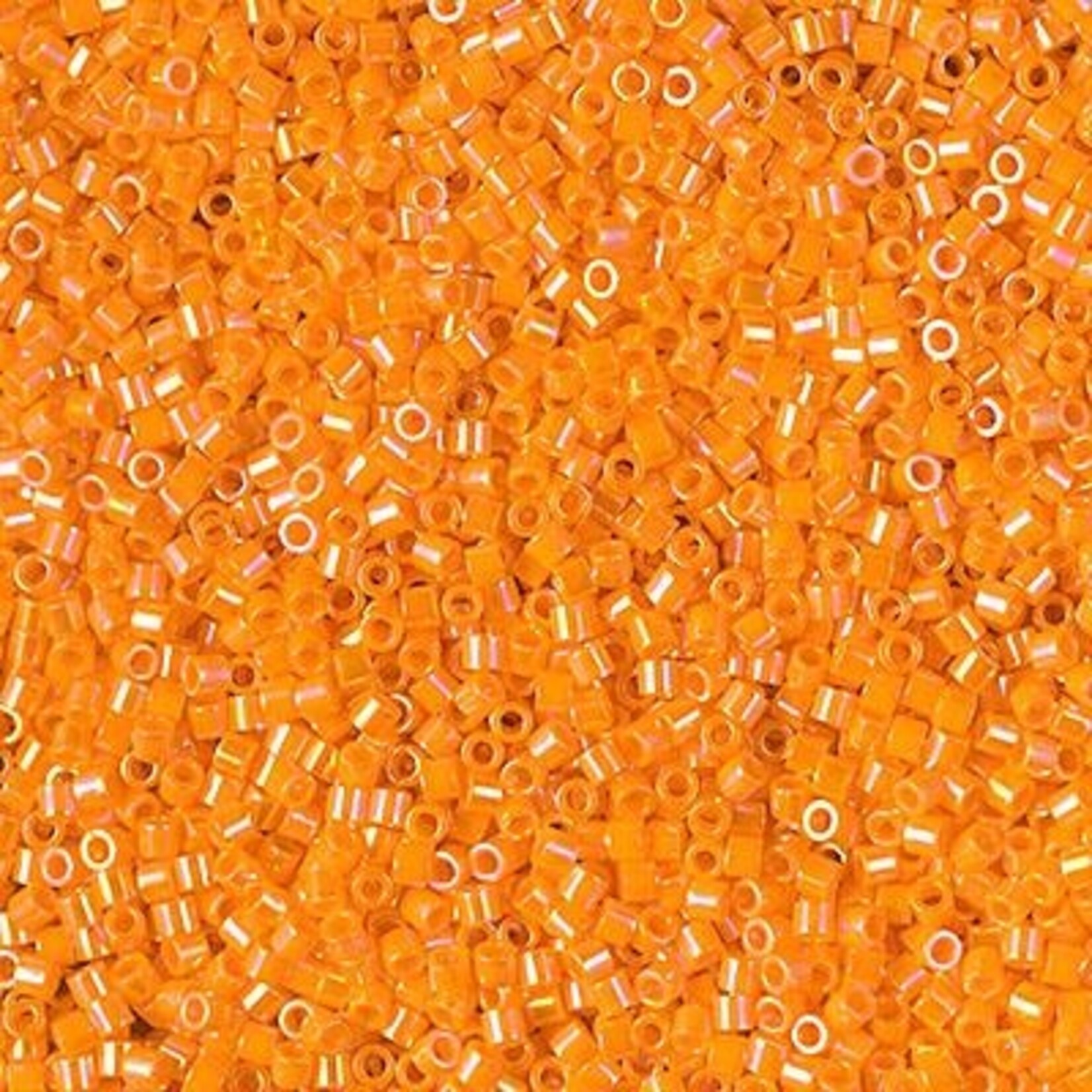 Miyuki 7.5 GM DBS1573 15/0 Delica: Mandarin Orange O/R