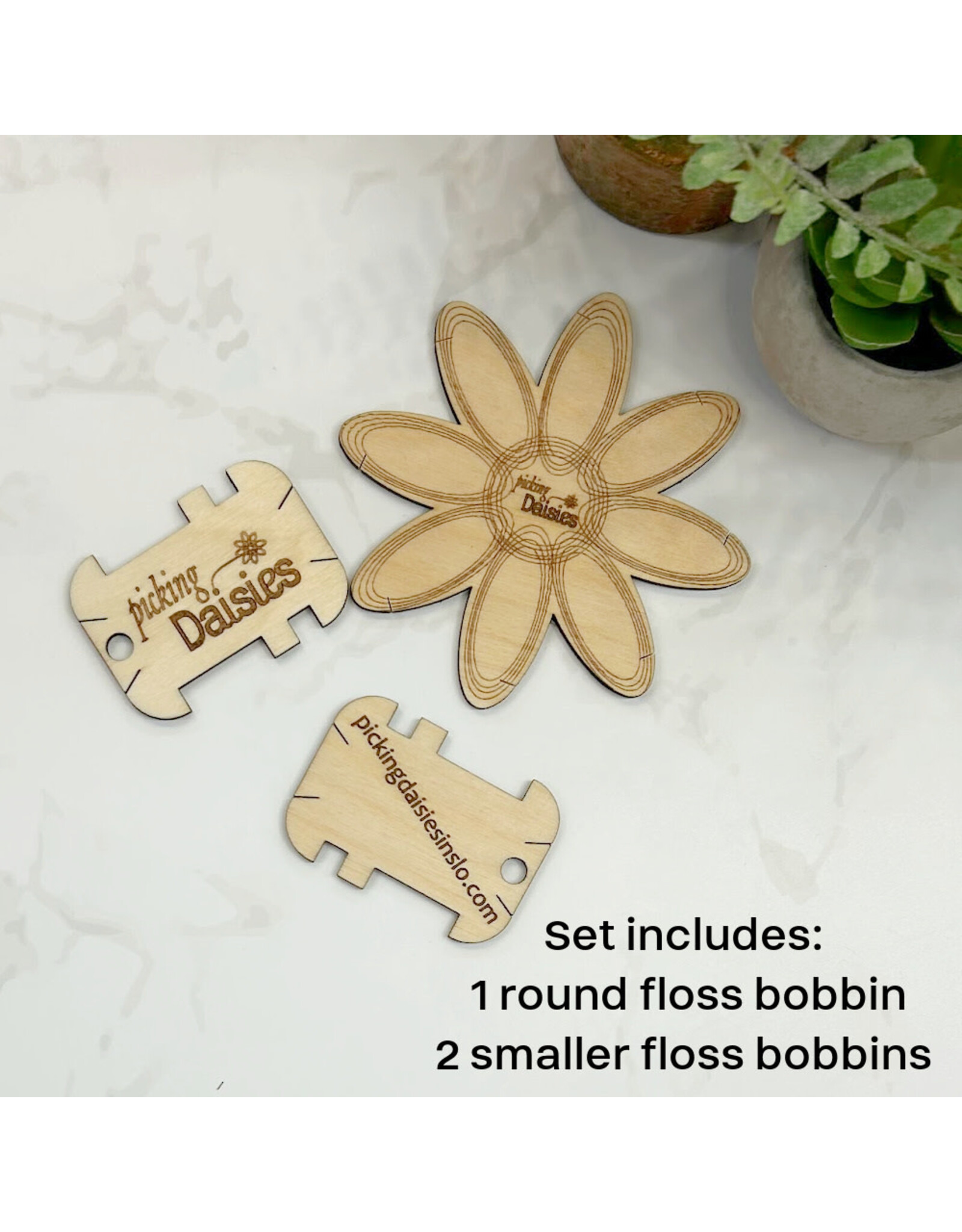 Wooden Floss Bobbins, Set of 3, Picking Daisies - Picking Daisies