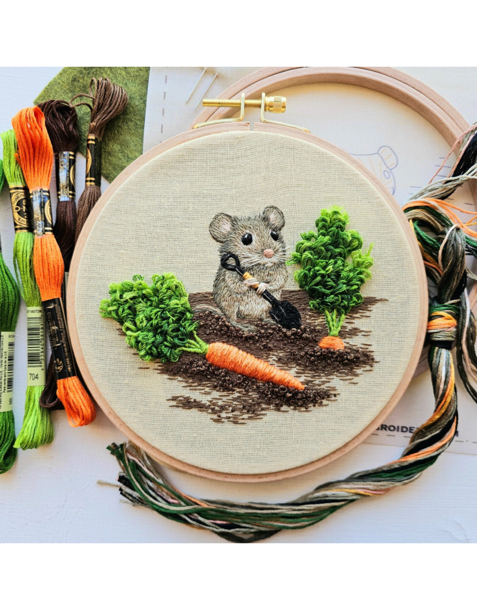 Jessica Long Embroidery Garden Mouse, Embroidery Kit