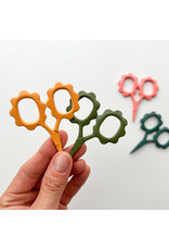 Matryoshka Doll Shop Tiny Embroidery Flower Scissors, Assorted Colors