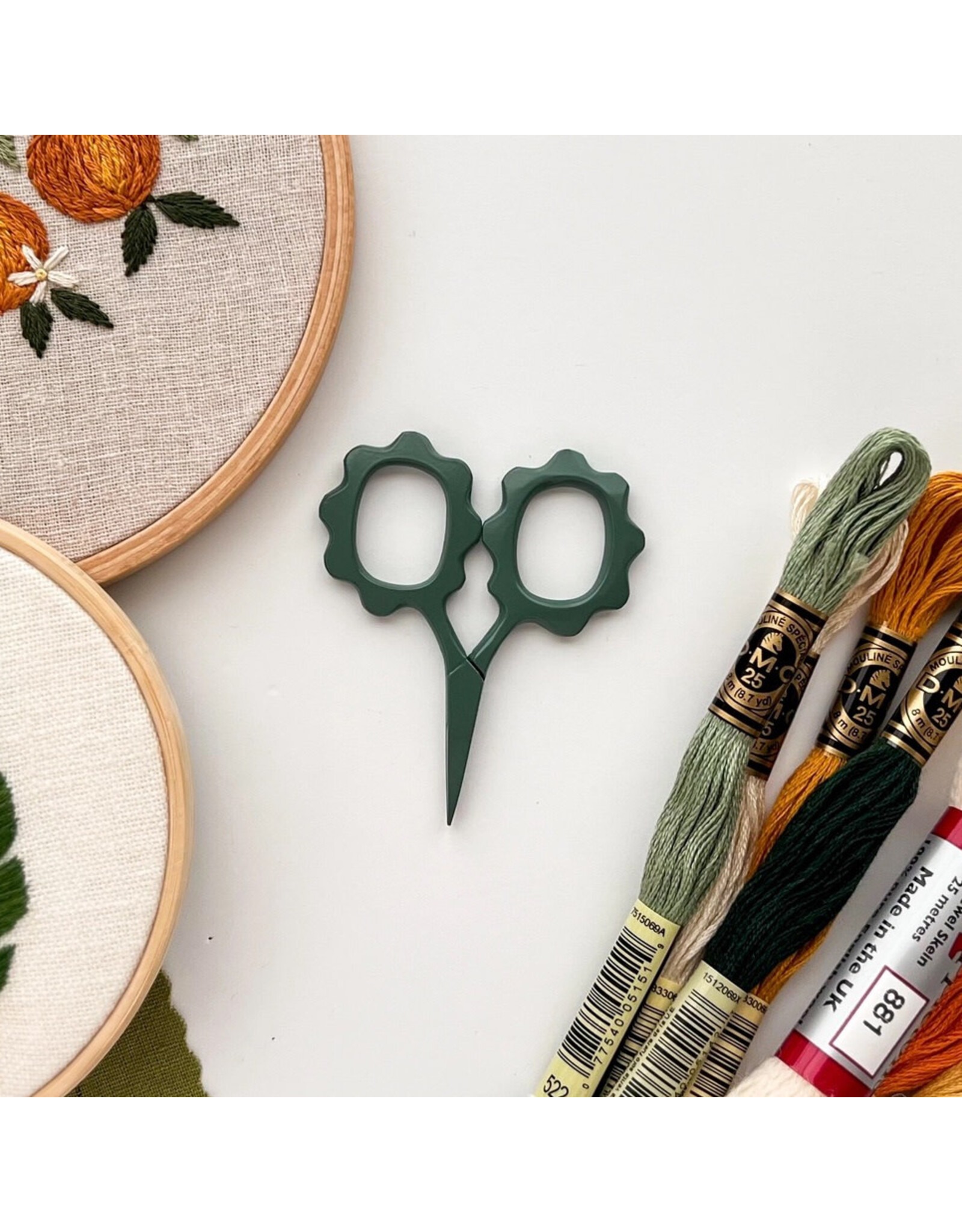 Matryoshka Doll Shop Tiny Embroidery Flower Scissors, Assorted Colors