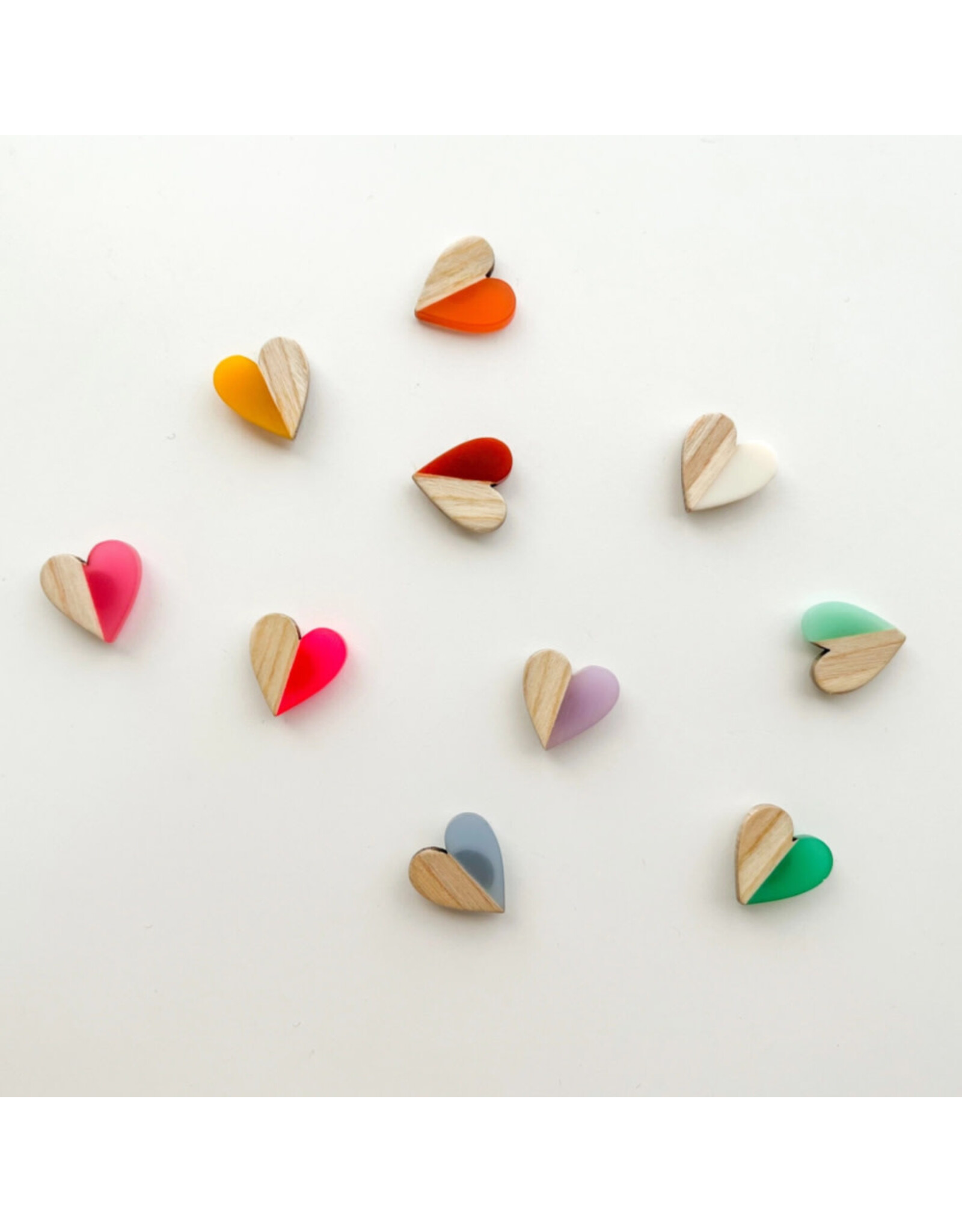 Matryoshka Doll Shop Heart Magnetic Needle Minder