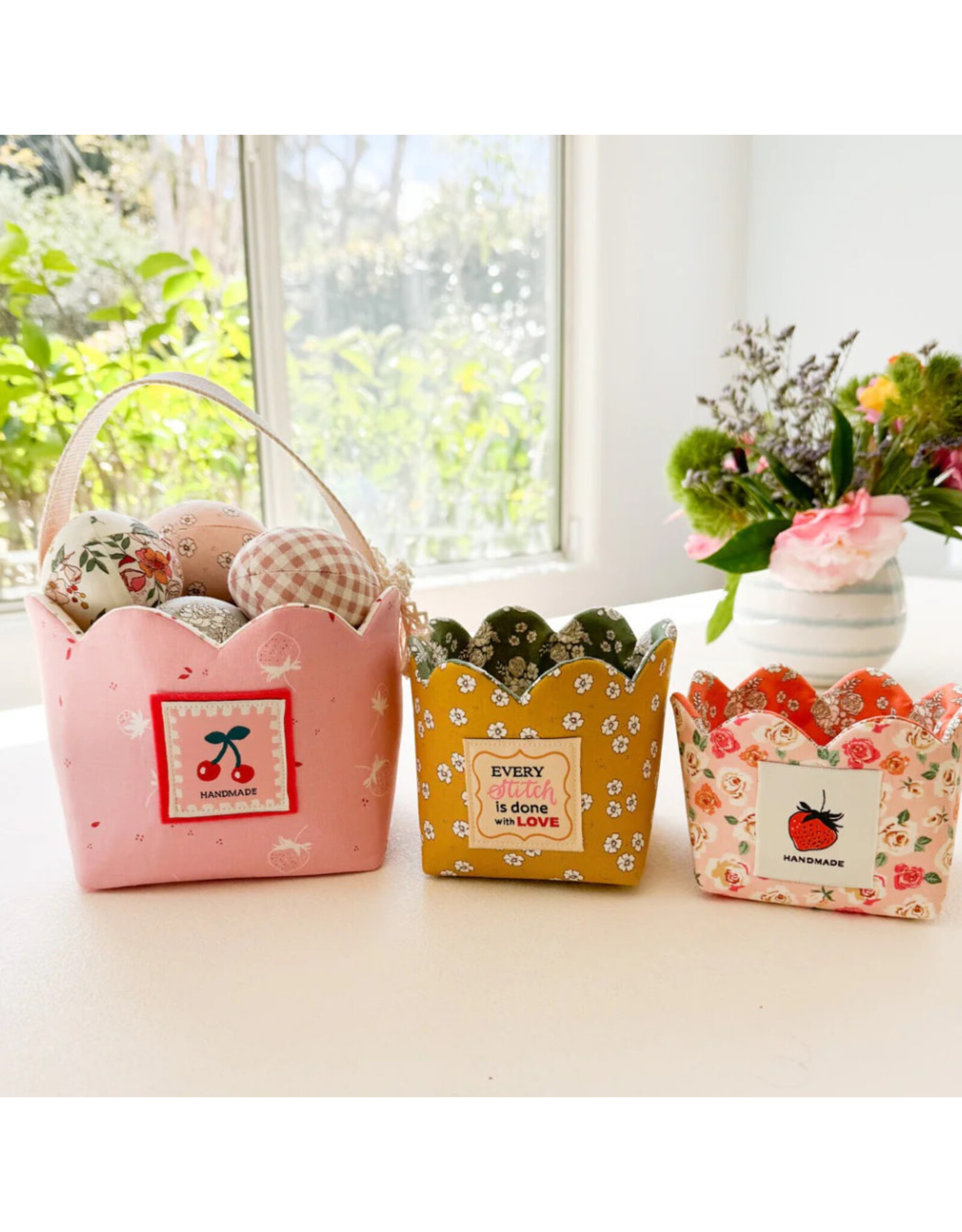 Minki Kim Scalloped Basket Trio Pattern