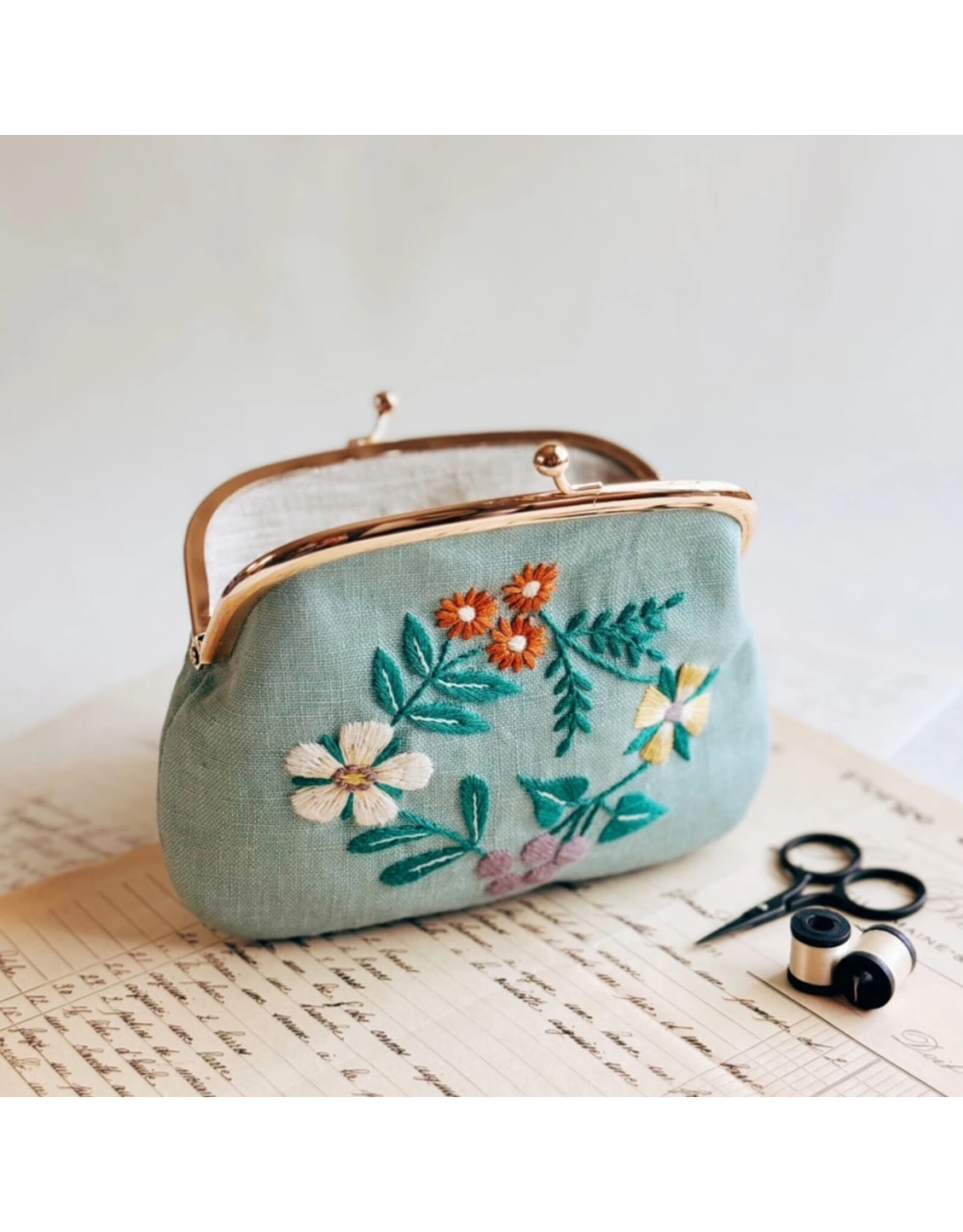 Zakka Workshop Vintage Floral Purse, Pattern and Hardware Kit