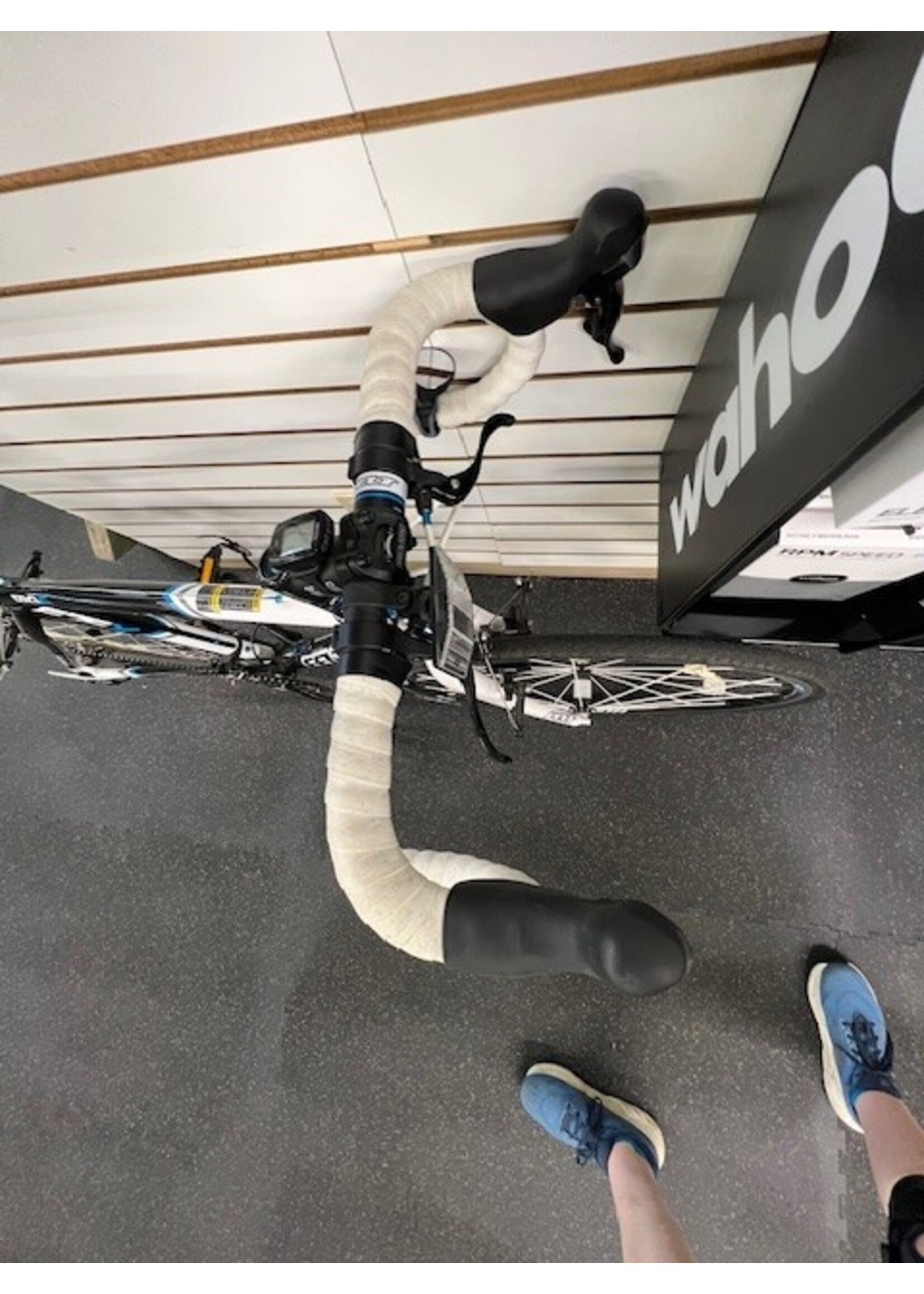 Felt Used 2011 Felt F75X Road/Gravel Bike Size 53cm/ Medium White/Black/Blue