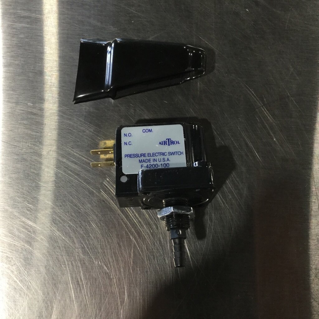 BECO PARALLEL STALL PANEL MOUNT AIR ELECTRIC SWITCH 0-100 PSI