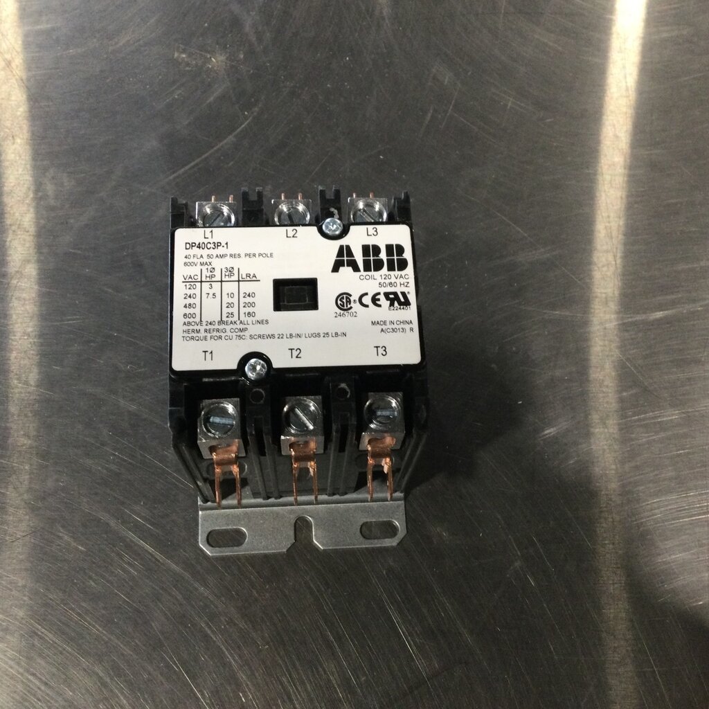 CONTACTOR - 3-POLE - 40A - 120VAC