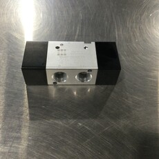 AIR VALVE 3/8 DOUBLE PILOT, 3-PORT, 3-WAY, 2-POSITION