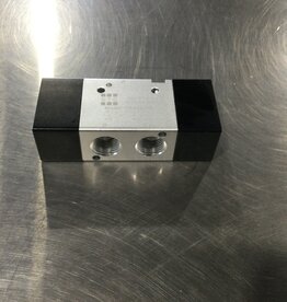 AIR VALVE 3/8 DOUBLE PILOT, 3-PORT, 3-WAY, 2-POSITION