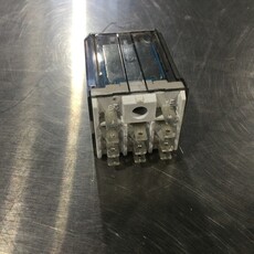 MUELLER HIPERFORM RELAY SWITCH 3PDT, 24VDC, 10A