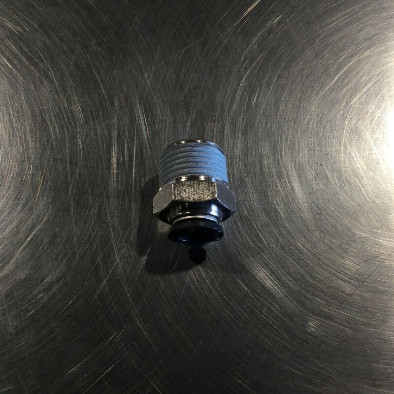 AIR FITTING STRAIGHT T3/8 X 1/2 MPT