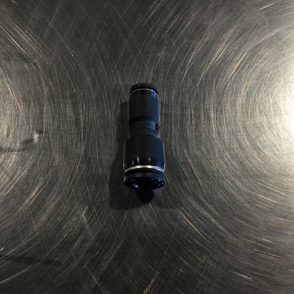 AIR FITTING STRAIGHT REDUCING T1/4 X T5/32