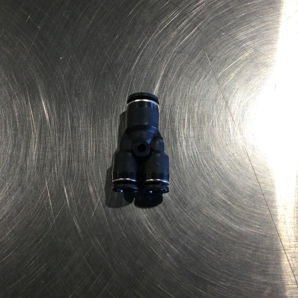 AIR Y-FITTING T1/4 X T5/32