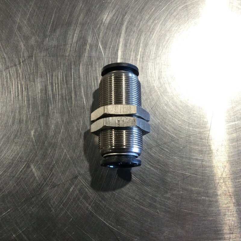 AIR FITTING STRAIGHT BULKHEAD T1/2