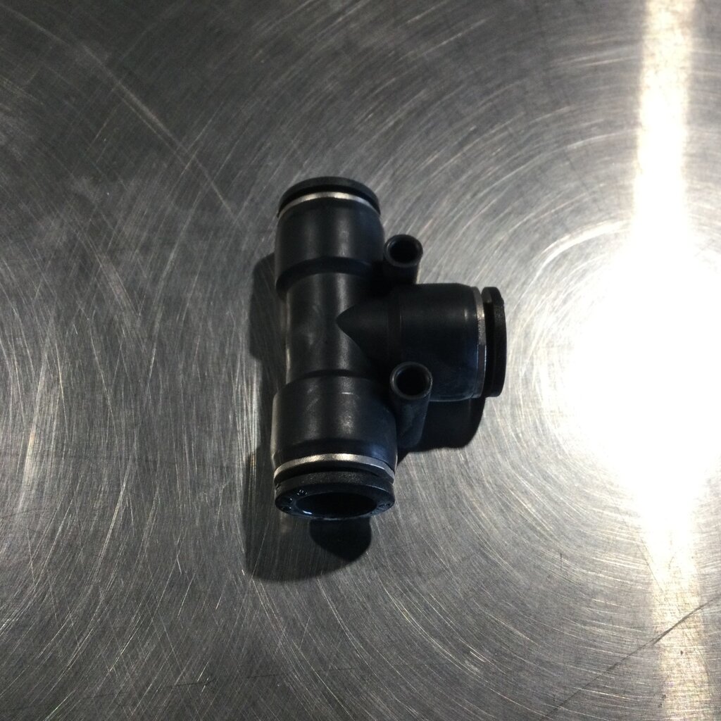 AIR FITTING TEE UNION T1/2