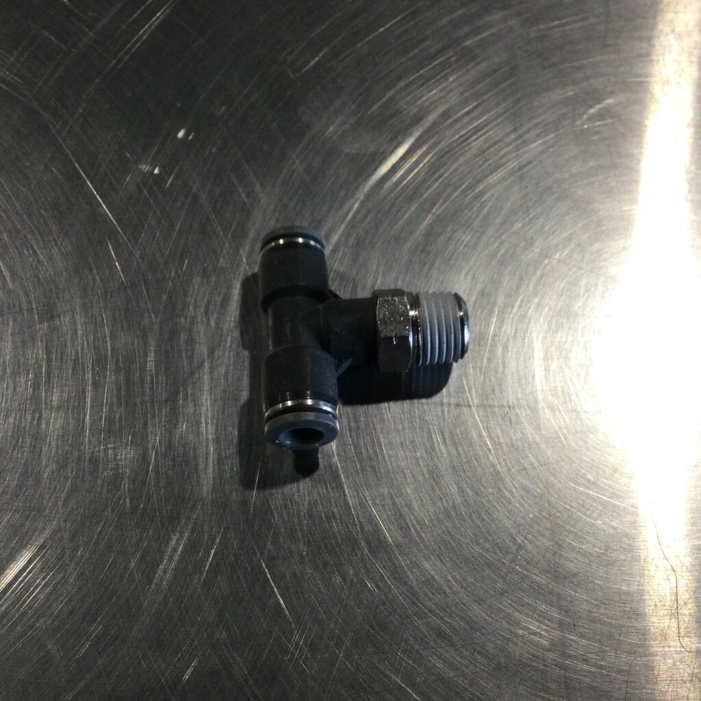 AIR FITTING TEE T1/4 X 1/4 MPT